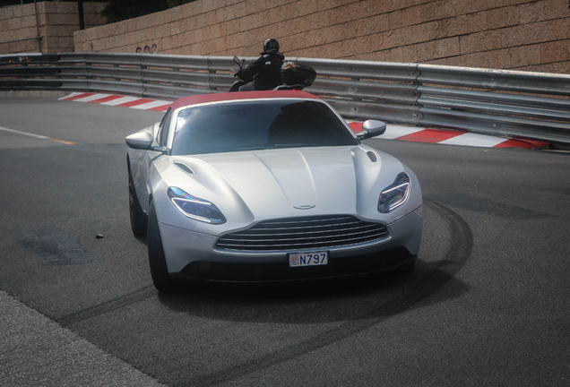 Aston Martin DB11 V8 Volante