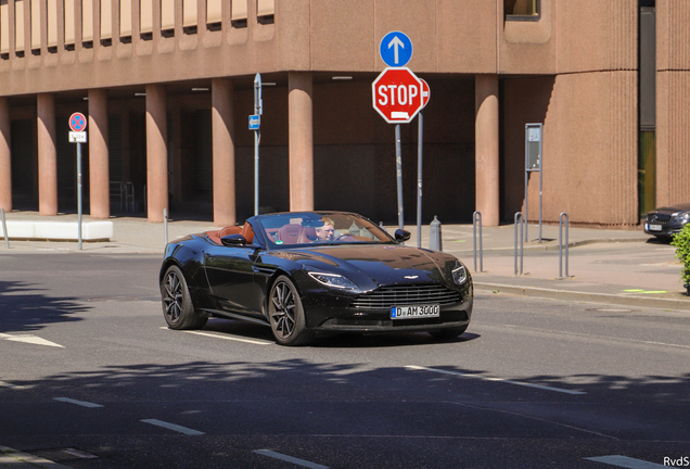 Aston Martin DB11 V8 Volante