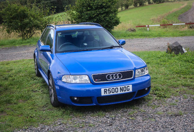 Audi RS4 Avant B5