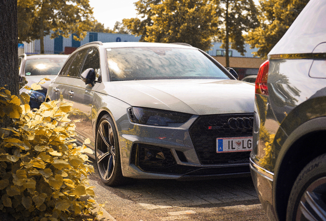 Audi RS4 Avant B9