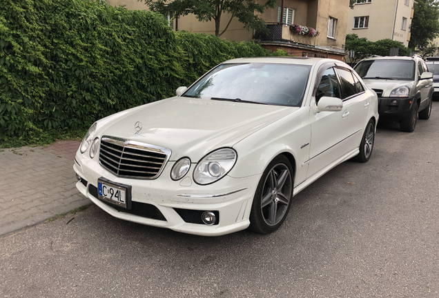 Mercedes-Benz E 63 AMG