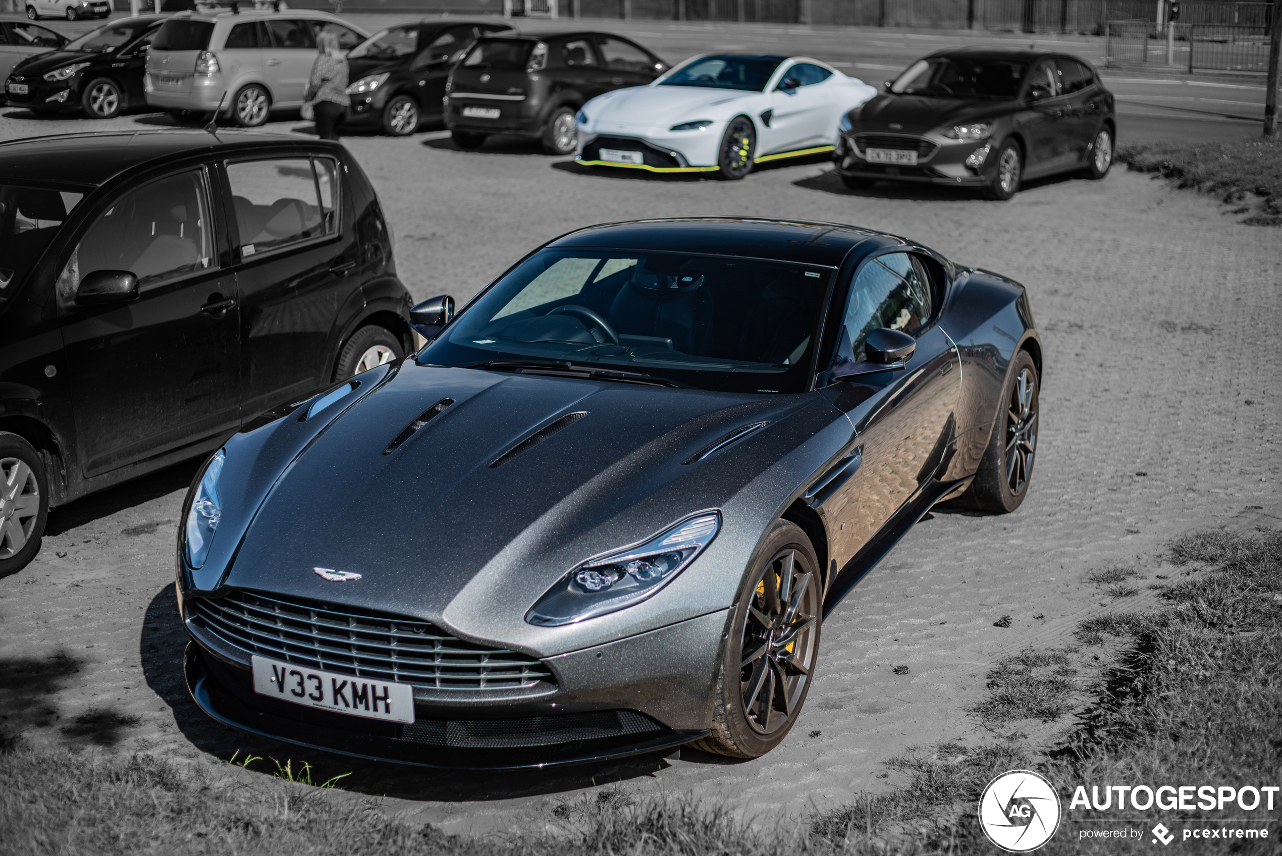 Aston Martin DB11