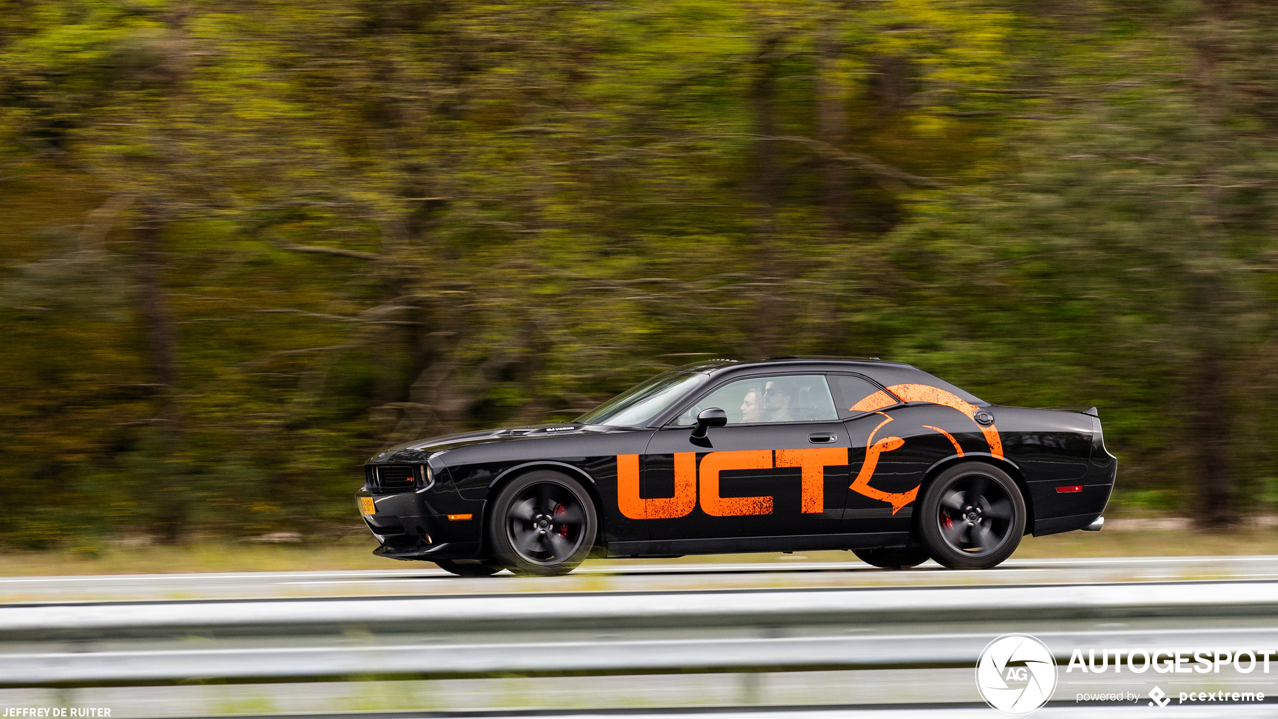 Dodge Challenger SRT-8