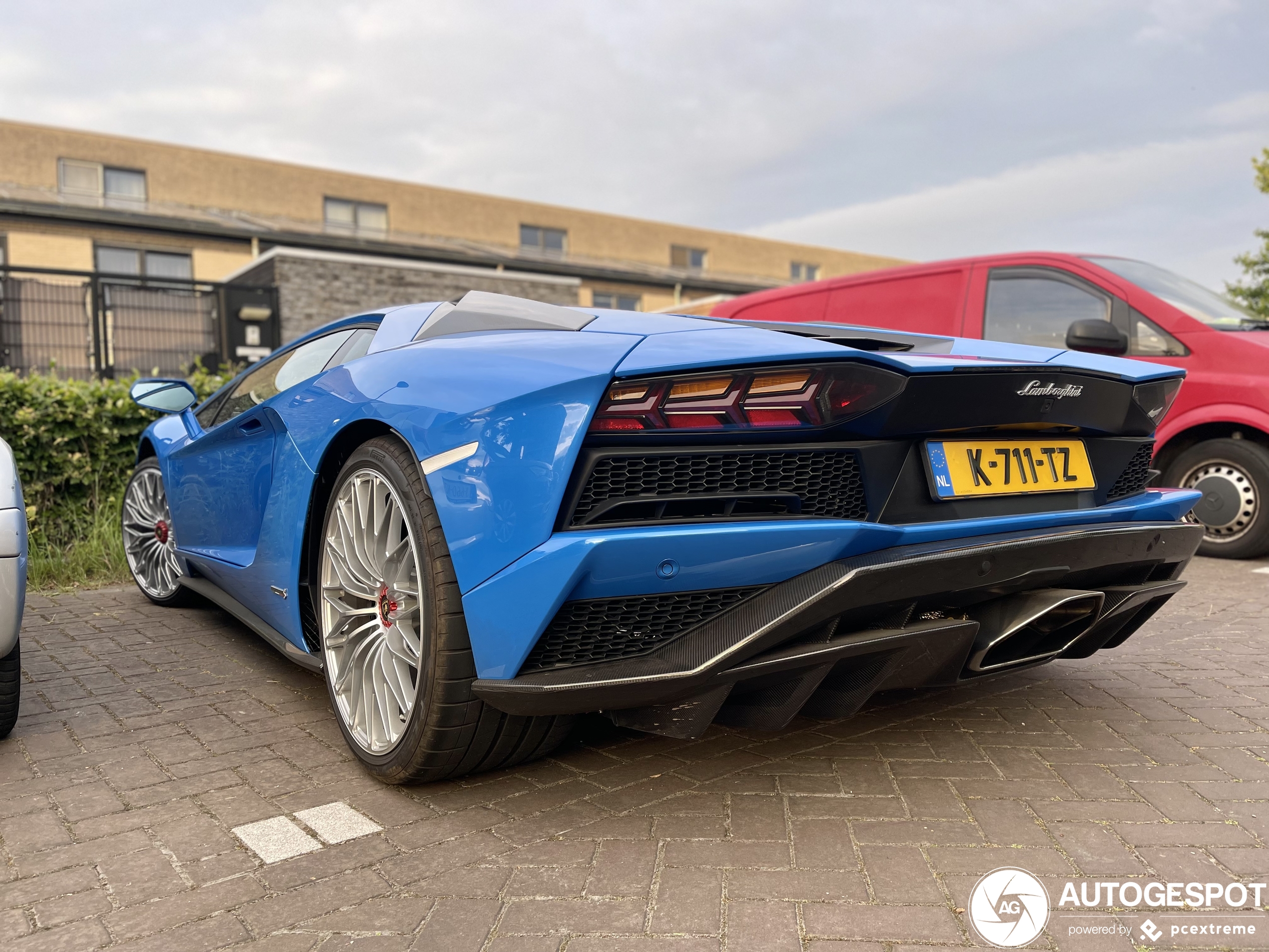 Lamborghini Aventador S LP740-4