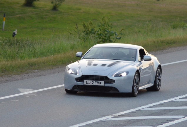 Aston Martin V12 Vantage