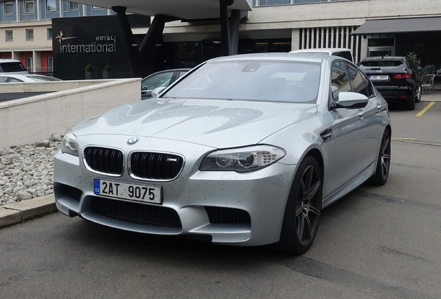 BMW M5 F10 2011