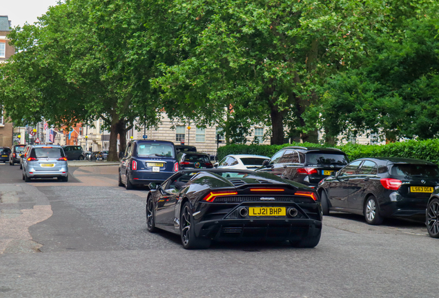 Lamborghini Huracán LP640-4 EVO Spyder