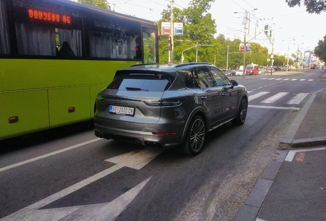 Porsche 9YA Cayenne GTS