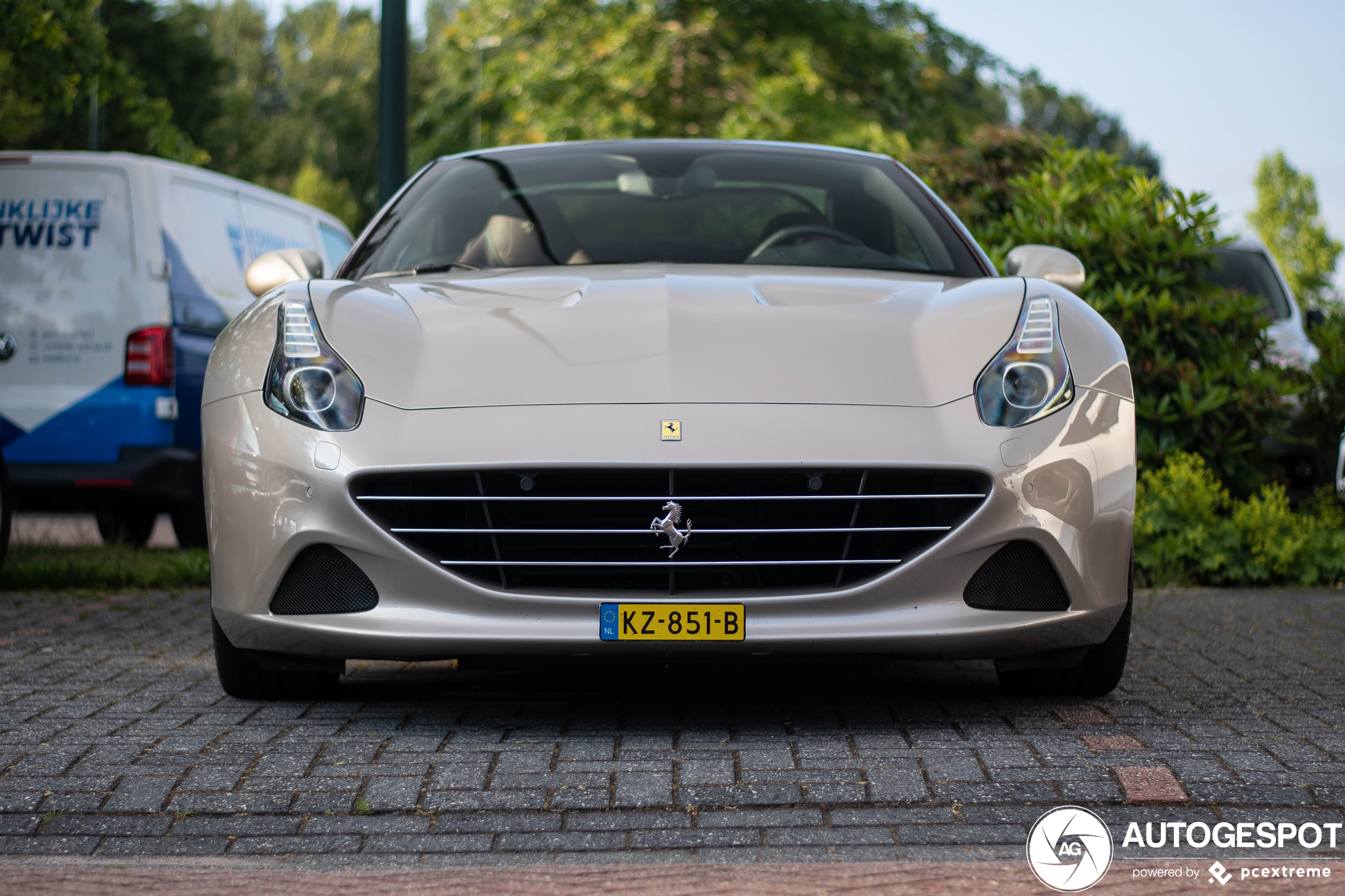 Ferrari California T