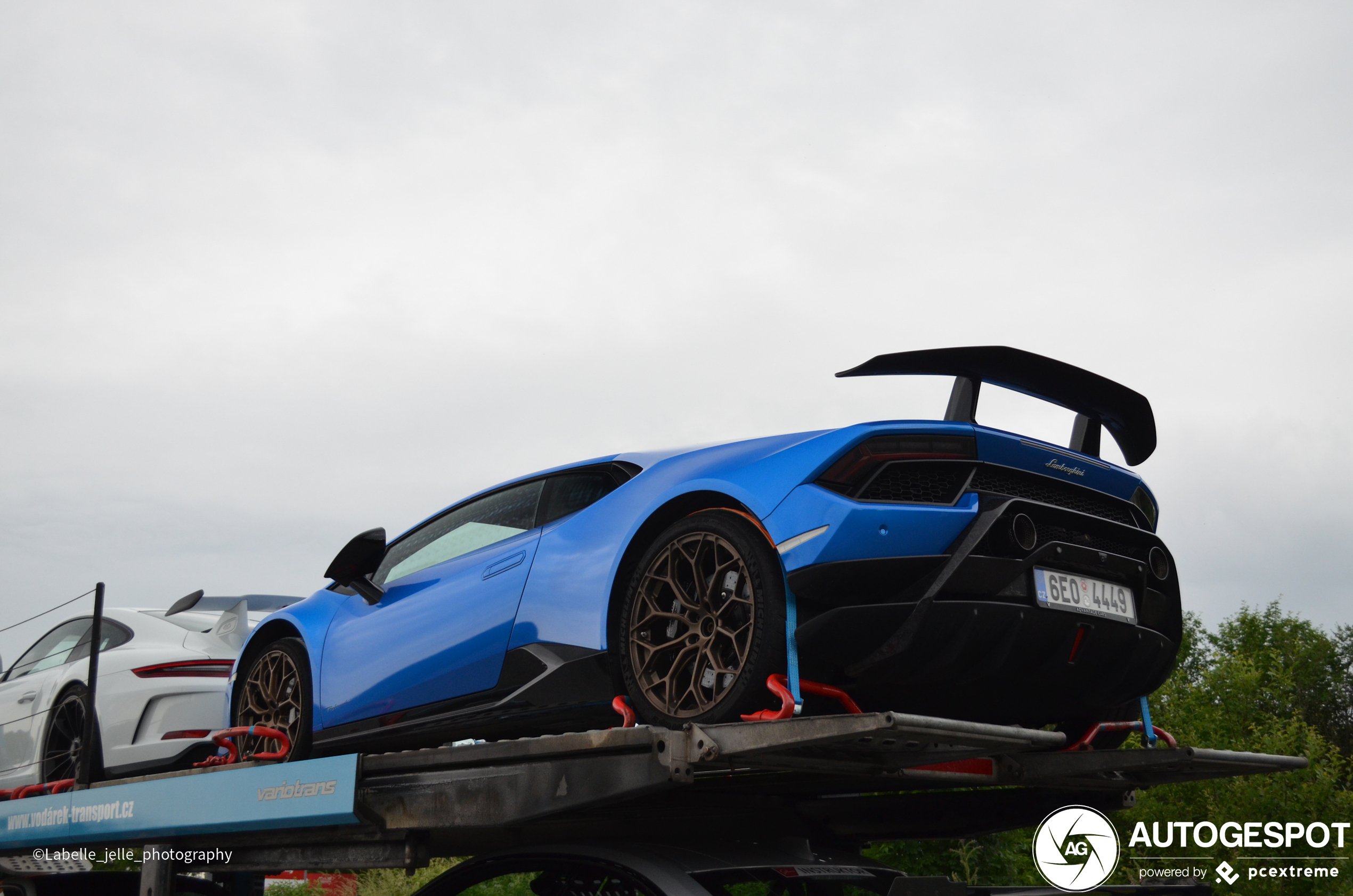 Lamborghini Huracán LP640-4 Performante