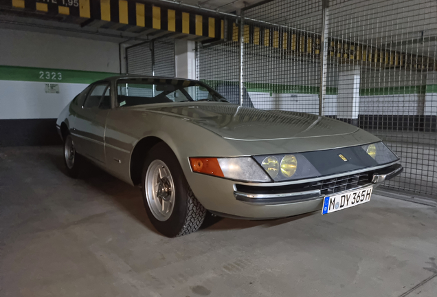 Ferrari 365 GTB/4 Daytona