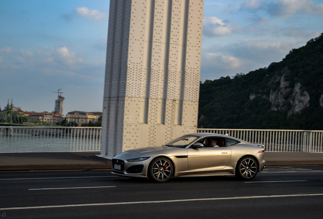 Jaguar F-TYPE R Coupé 2020