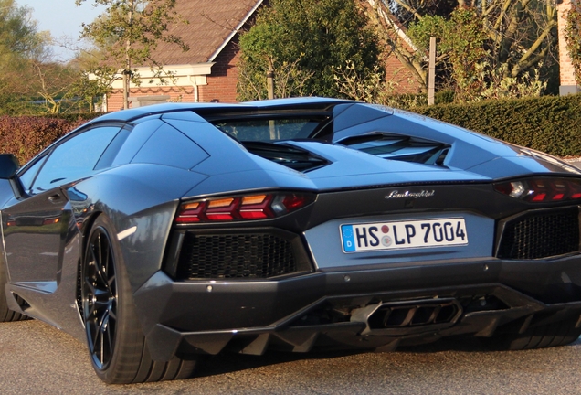 Lamborghini Aventador LP700-4 Roadster