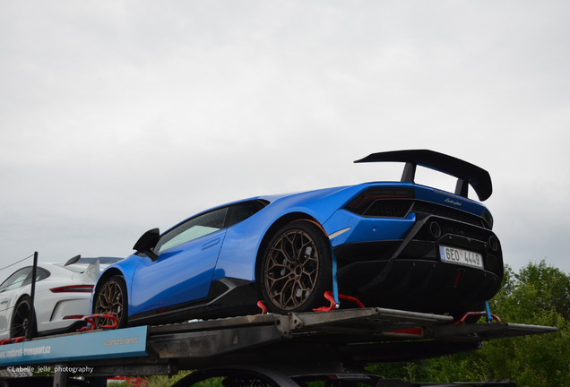 Lamborghini Huracán LP640-4 Performante