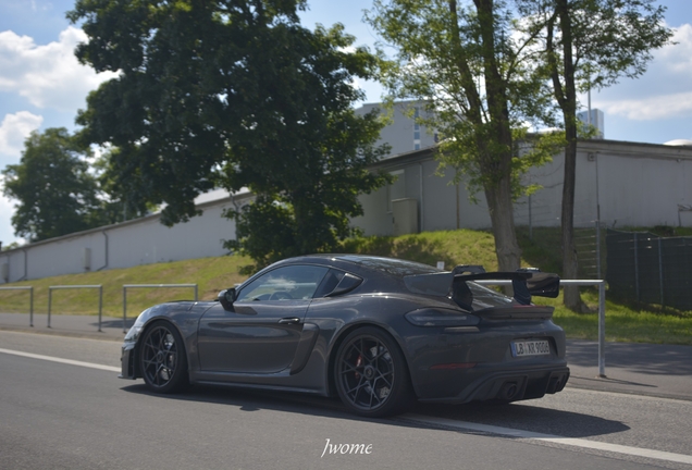 Porsche 718 Cayman GT4 RS