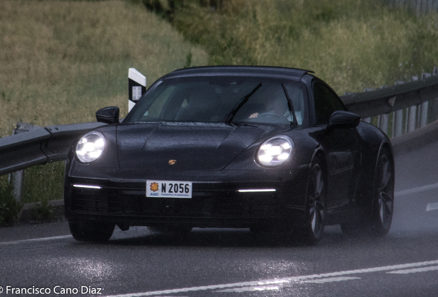 Porsche 992 Carrera 4S