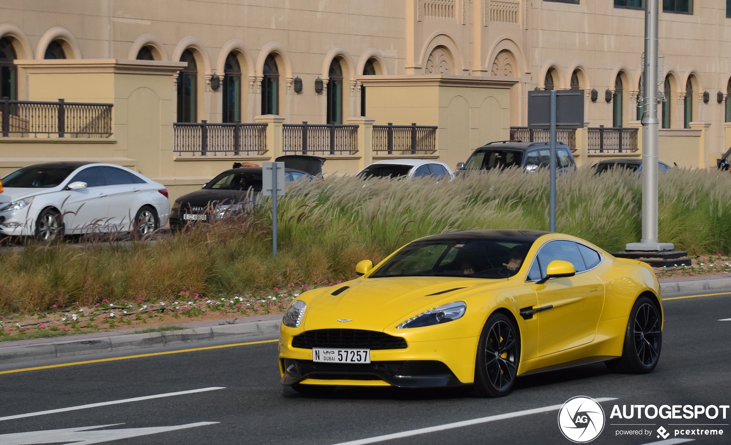 Aston Martin Vanquish 2013