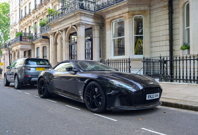 Aston Martin DBS Superleggera Volante