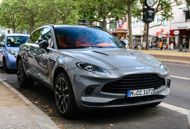 Aston Martin DBX