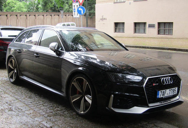 Audi RS4 Avant B9