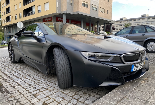 BMW i8 Protonic Frozen Black Edition