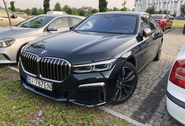 BMW M760Li xDrive 2019