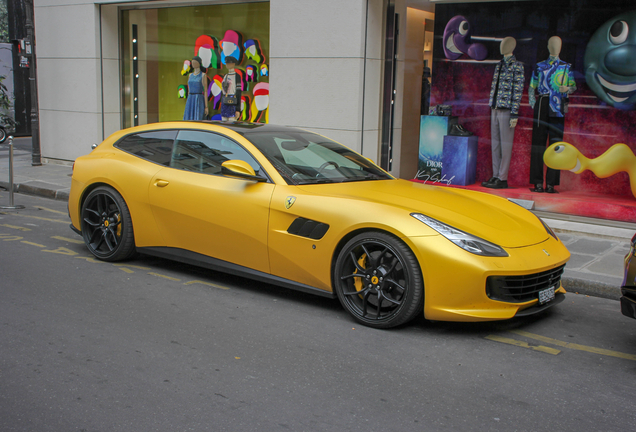 Ferrari GTC4Lusso T