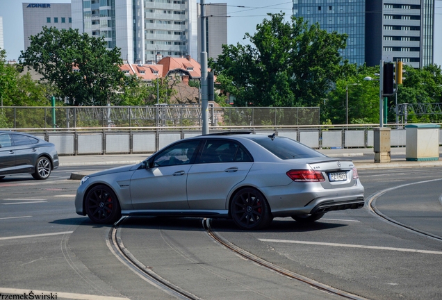 Mercedes-Benz E 63 AMG S W212