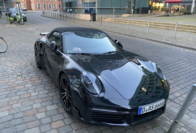 Porsche 992 Turbo S Cabriolet