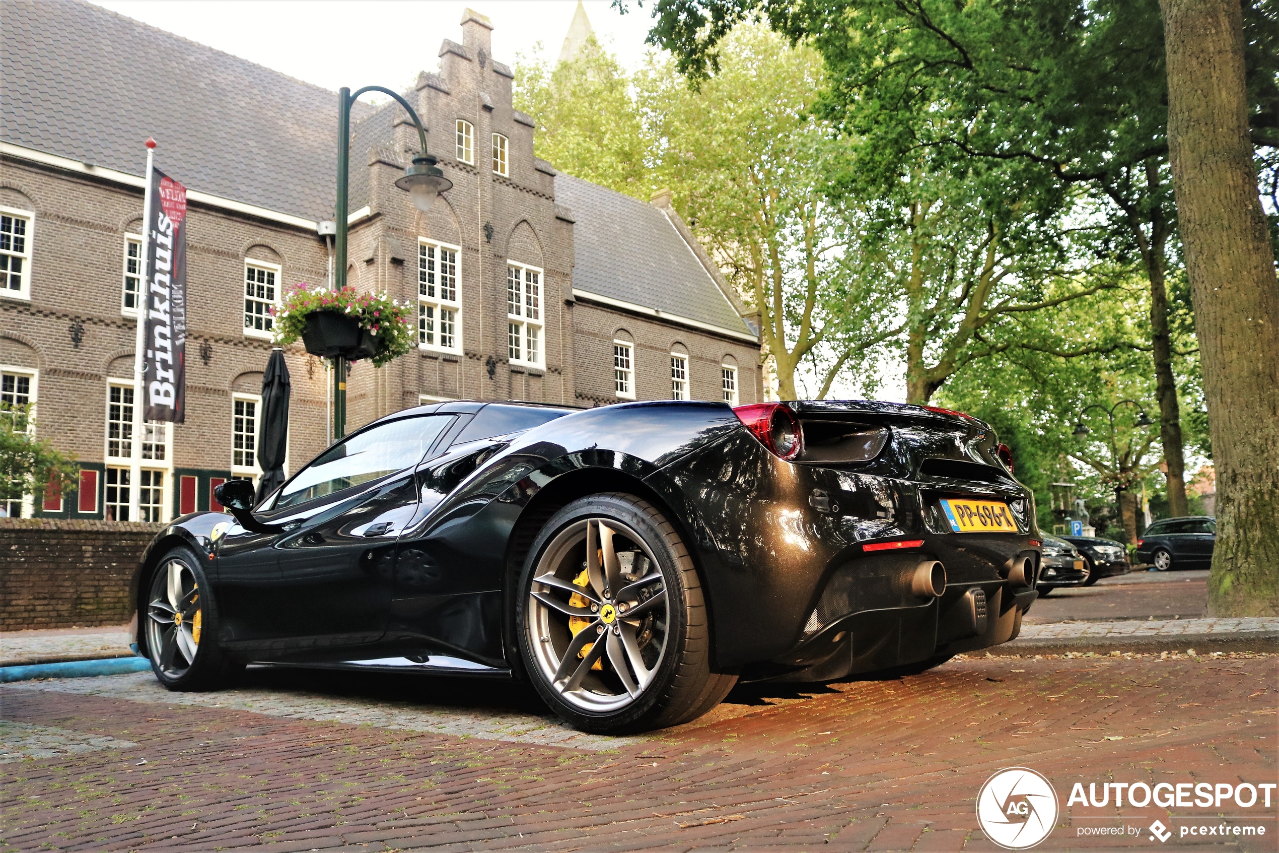 Ferrari 488 Spider