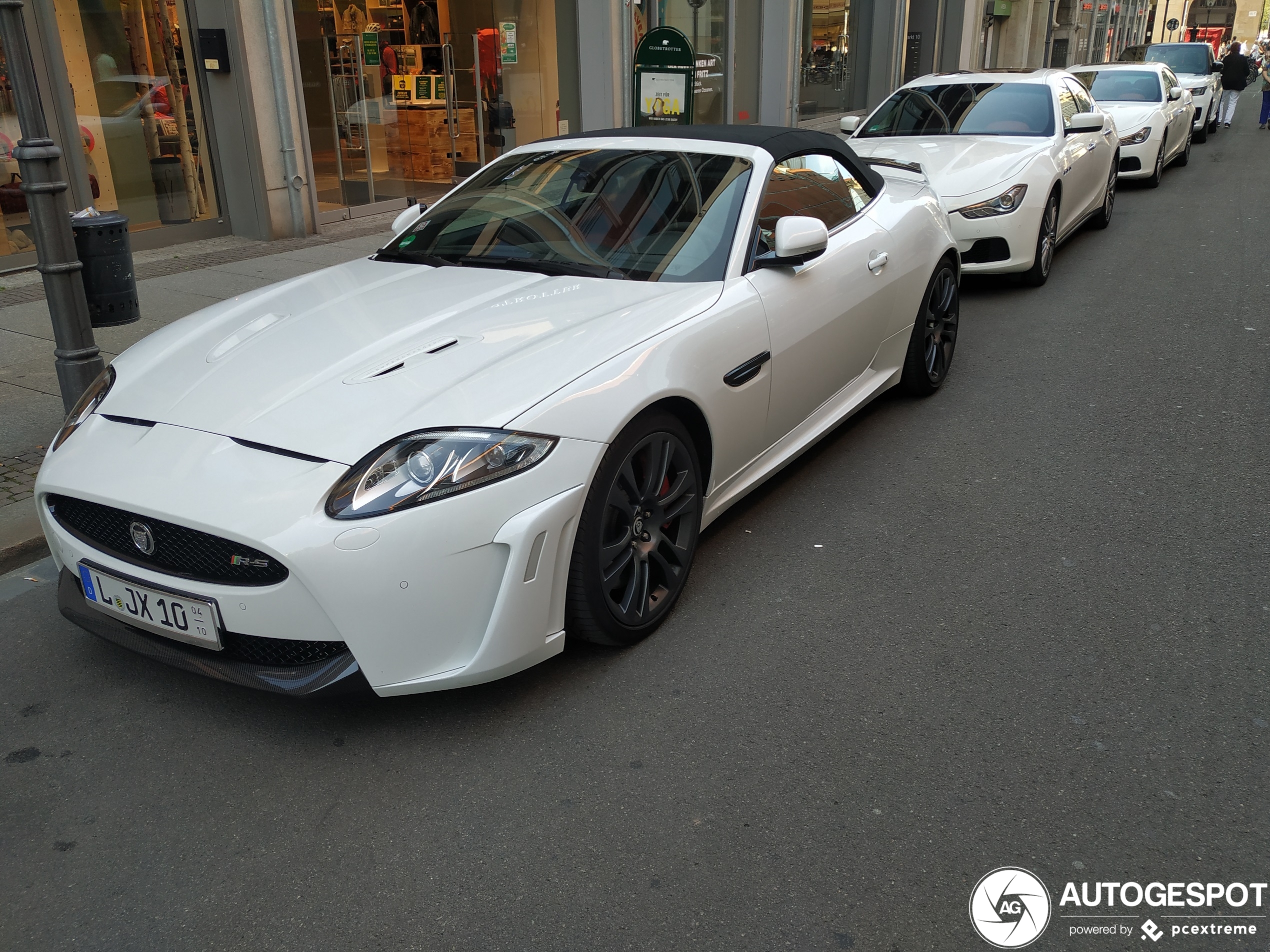 Jaguar XKR-S Convertible 2012