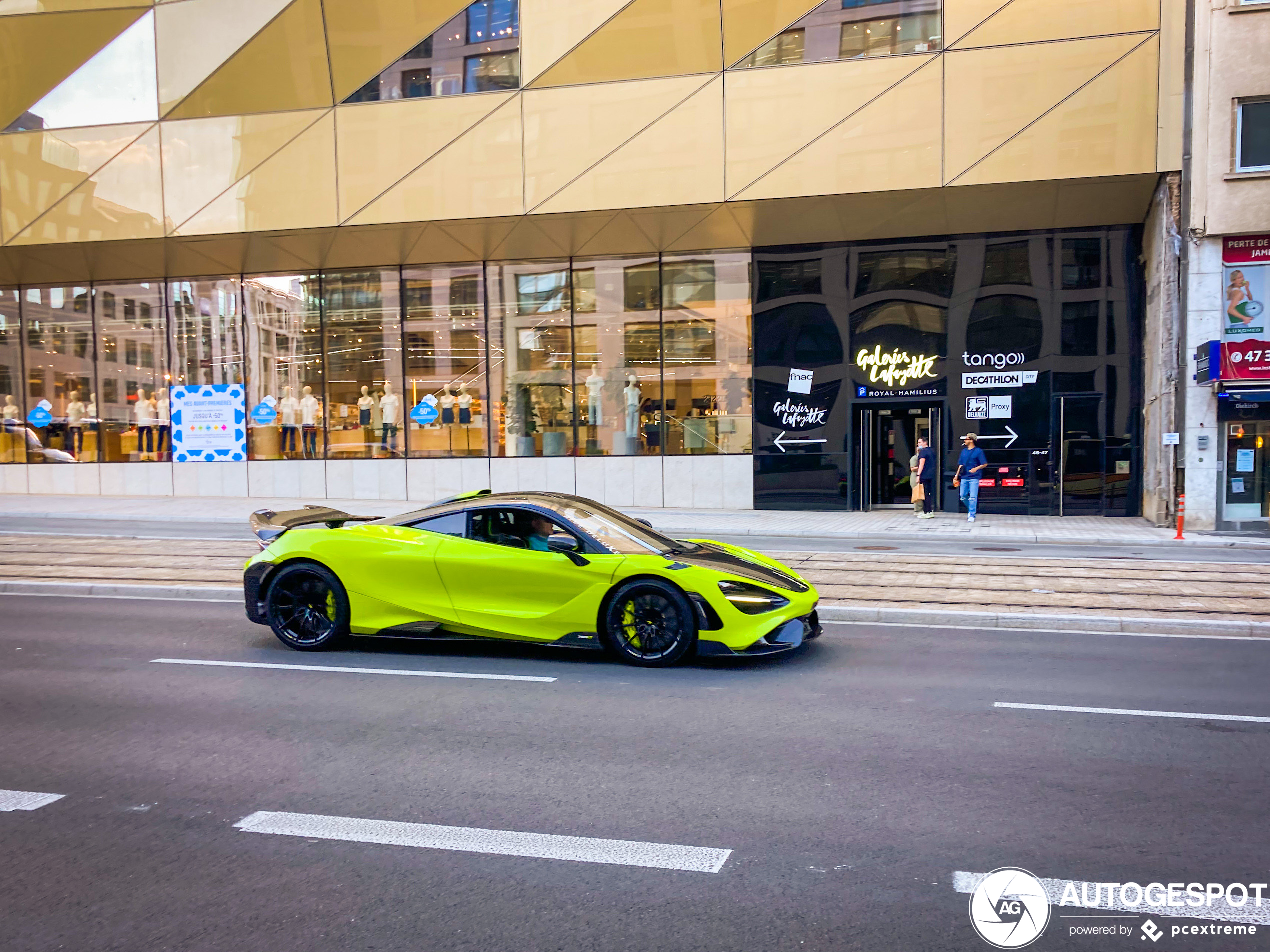 McLaren 765LT