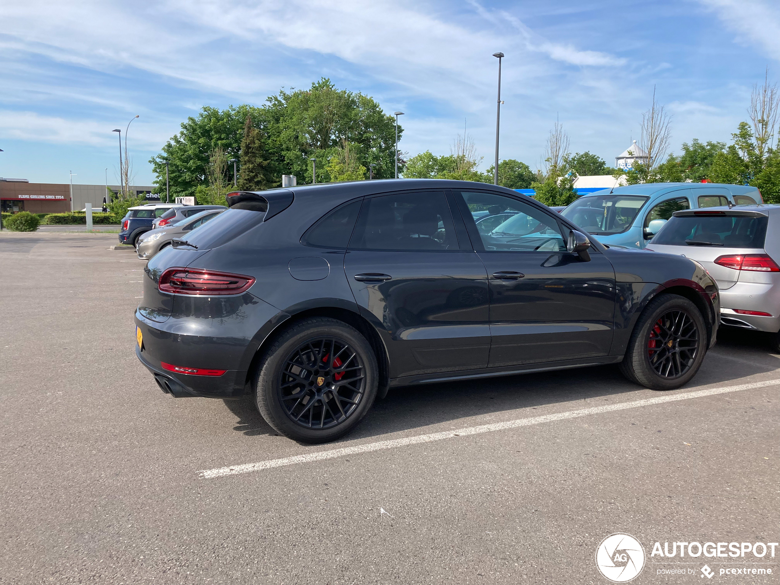 Porsche 95B Macan GTS