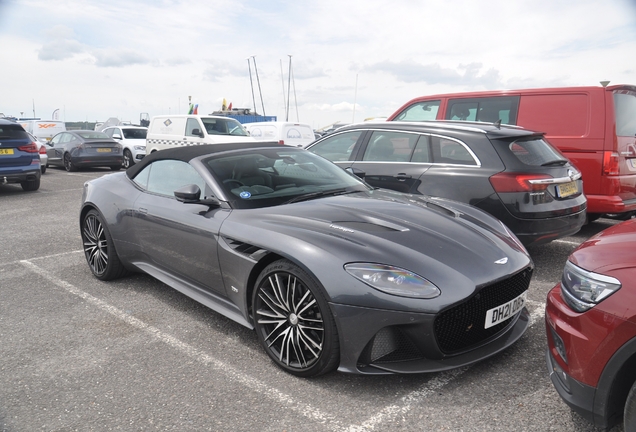 Aston Martin DBS Superleggera Volante