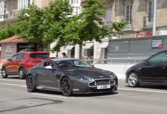 Aston Martin V12 Vantage S