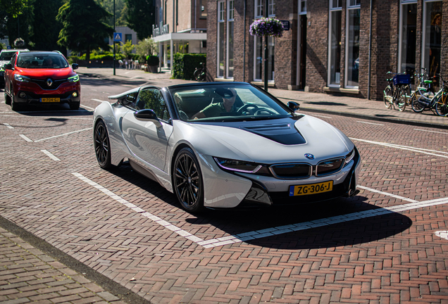 BMW i8 Roadster