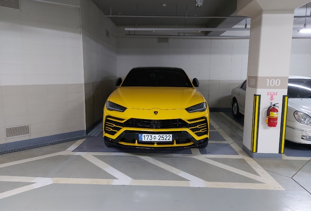 Lamborghini Urus