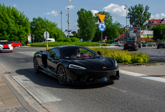 McLaren GT