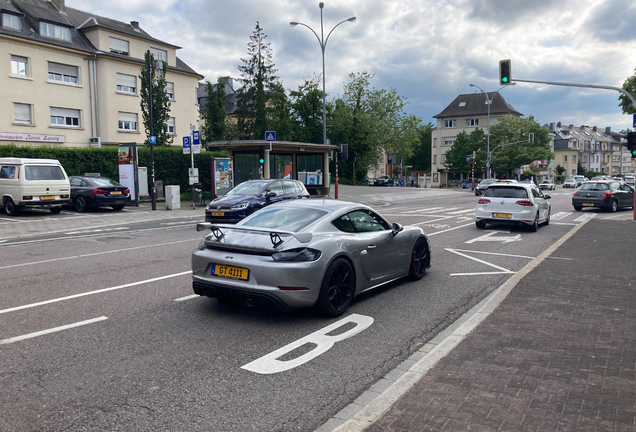 Porsche 718 Cayman GT4