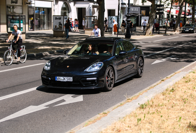 Porsche 971 Panamera Turbo