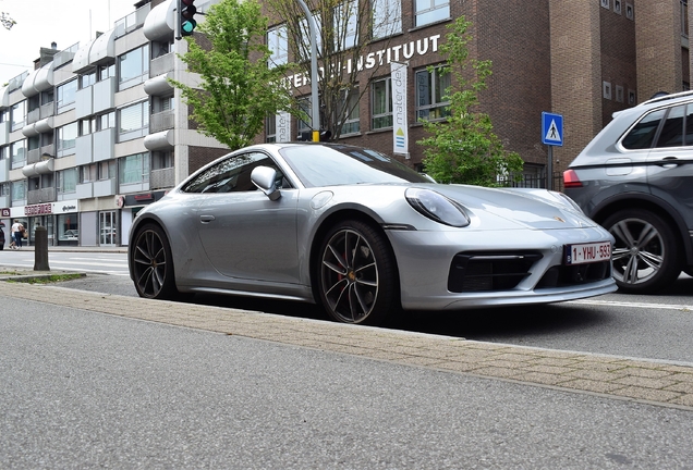 Porsche 992 Carrera 4S