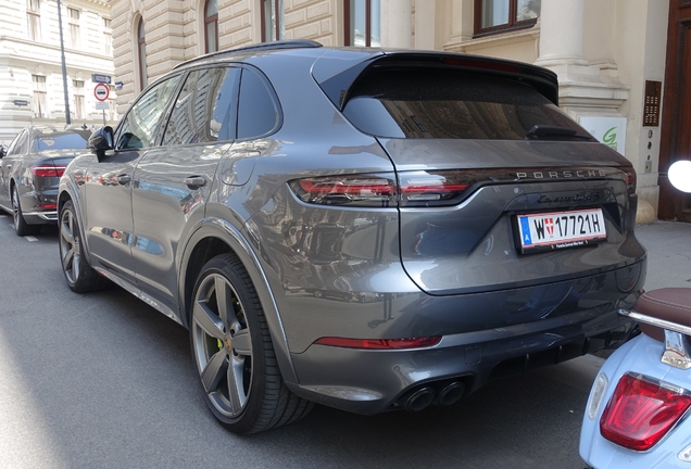 Porsche Cayenne Turbo S E-Hybrid