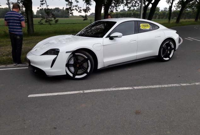 Porsche Taycan Turbo