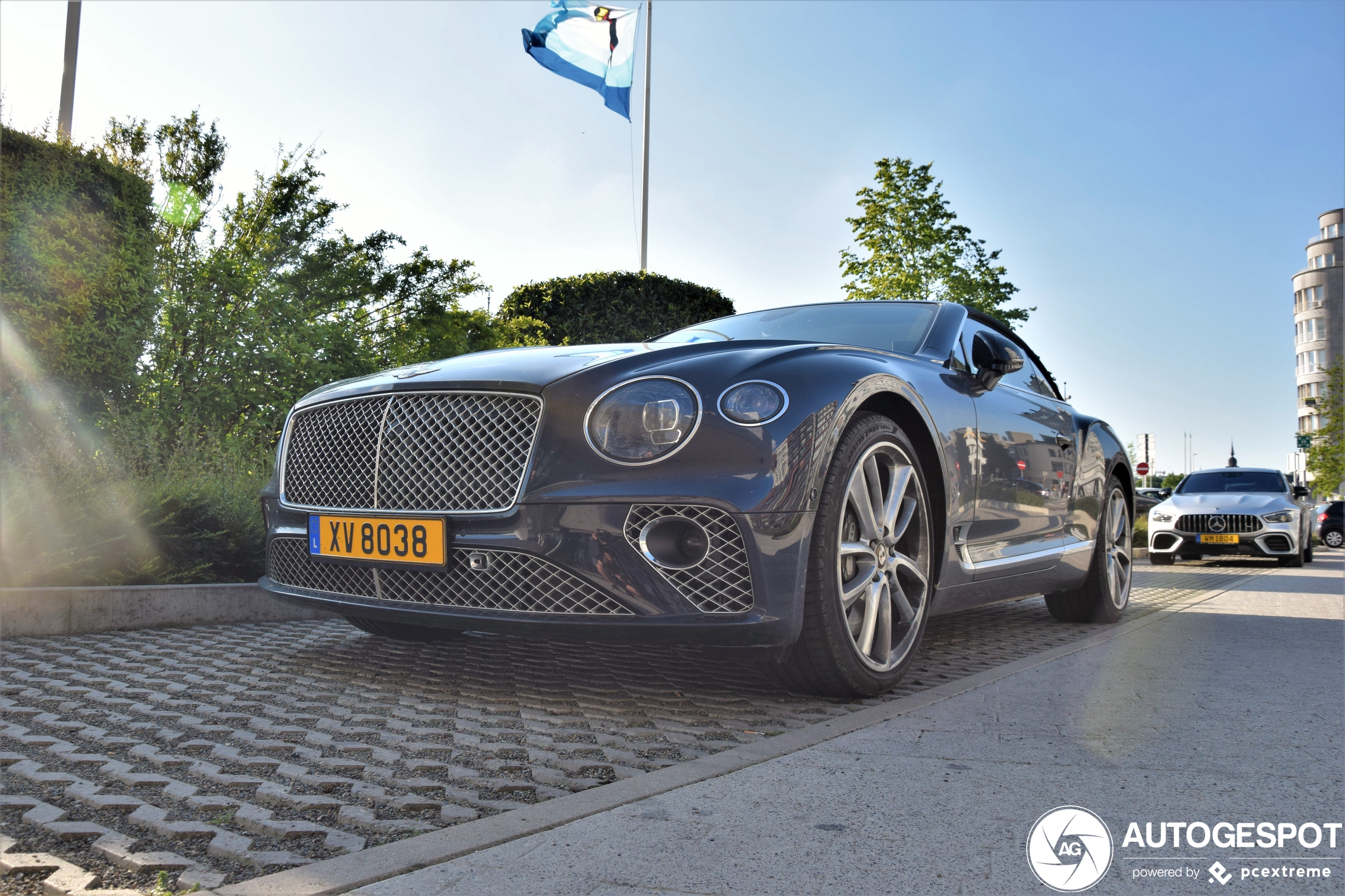 Bentley Continental GTC 2019