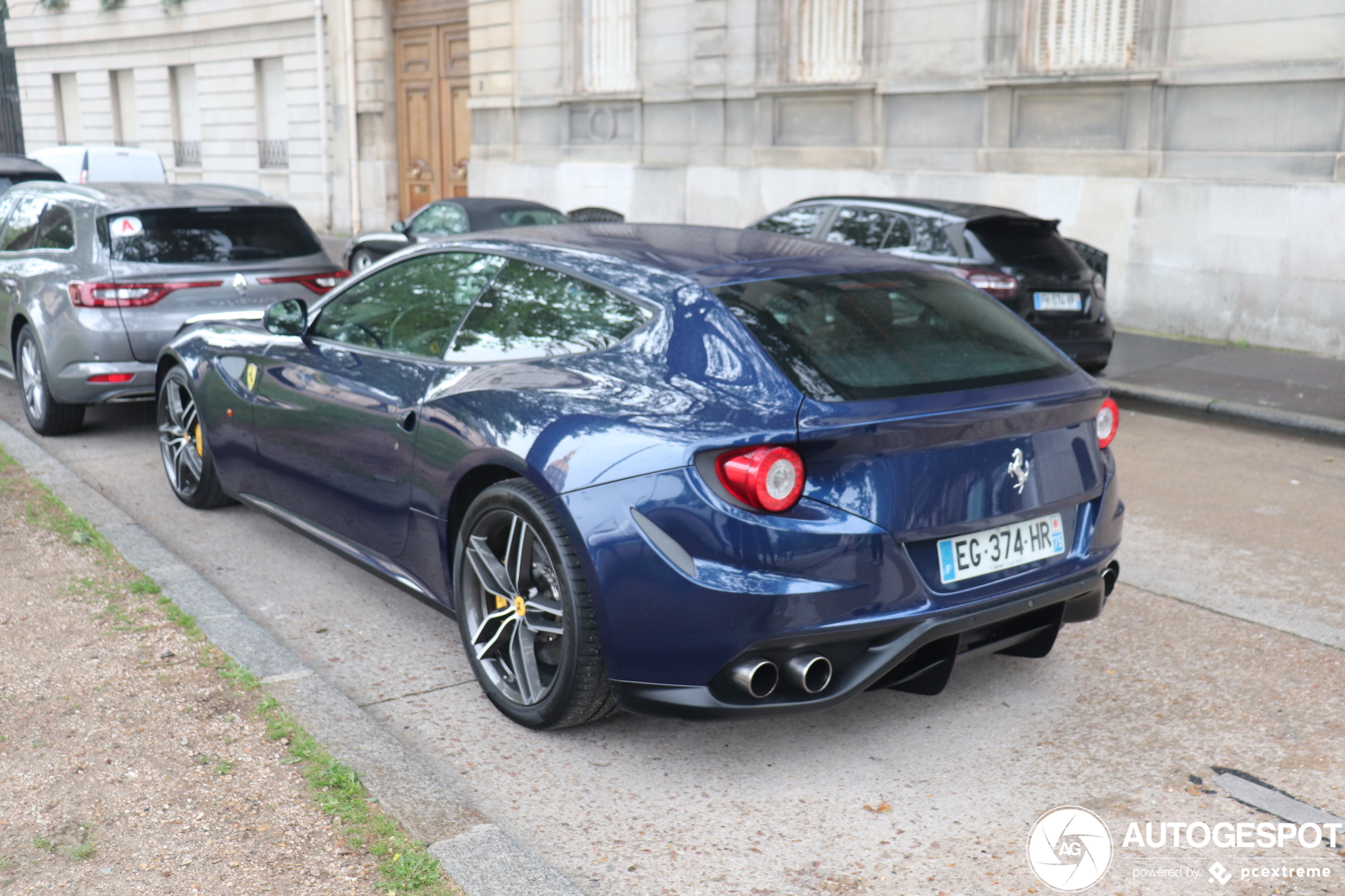 Ferrari FF