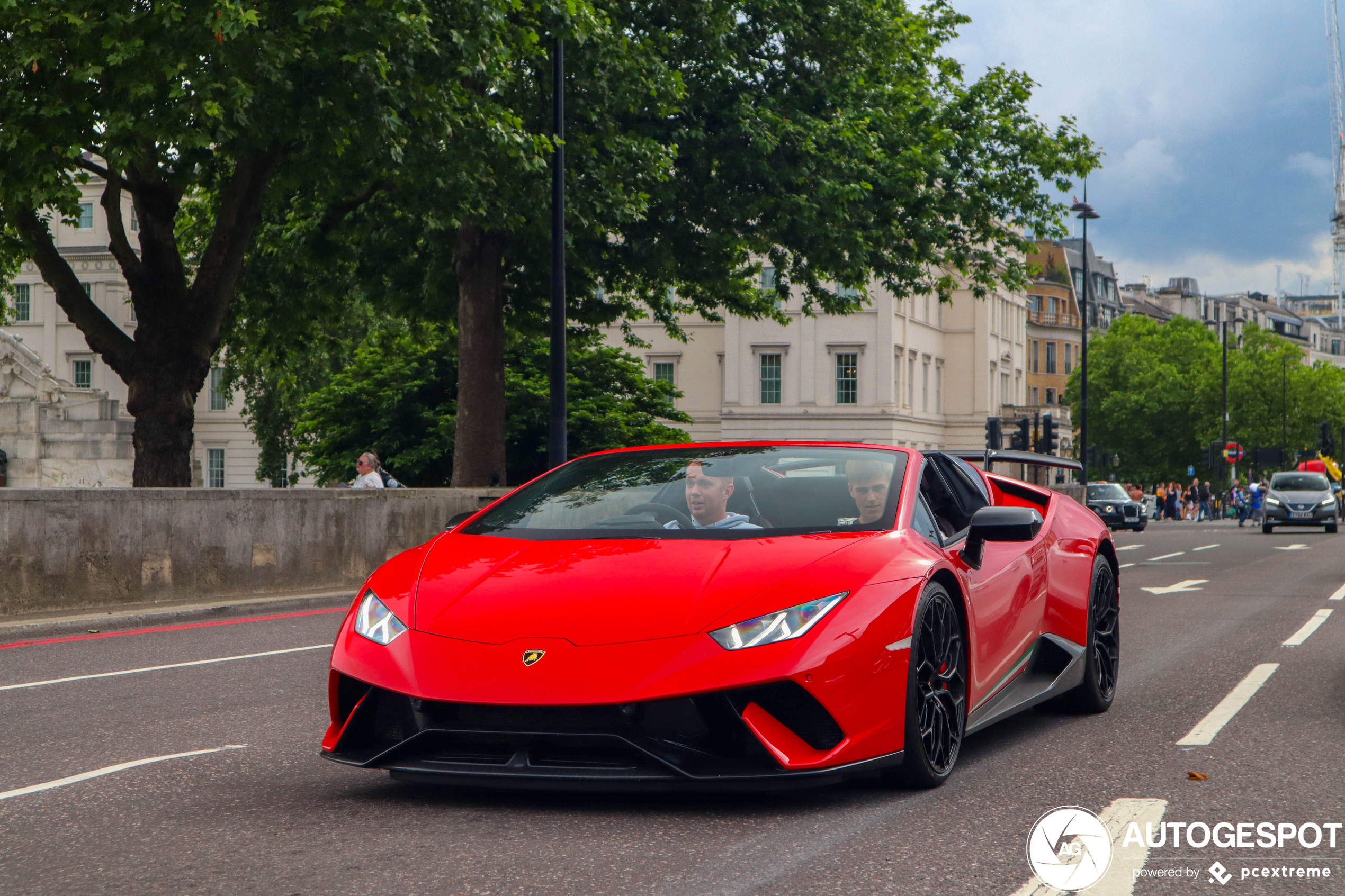 Lamborghini Huracán LP640-4 Performante Spyder