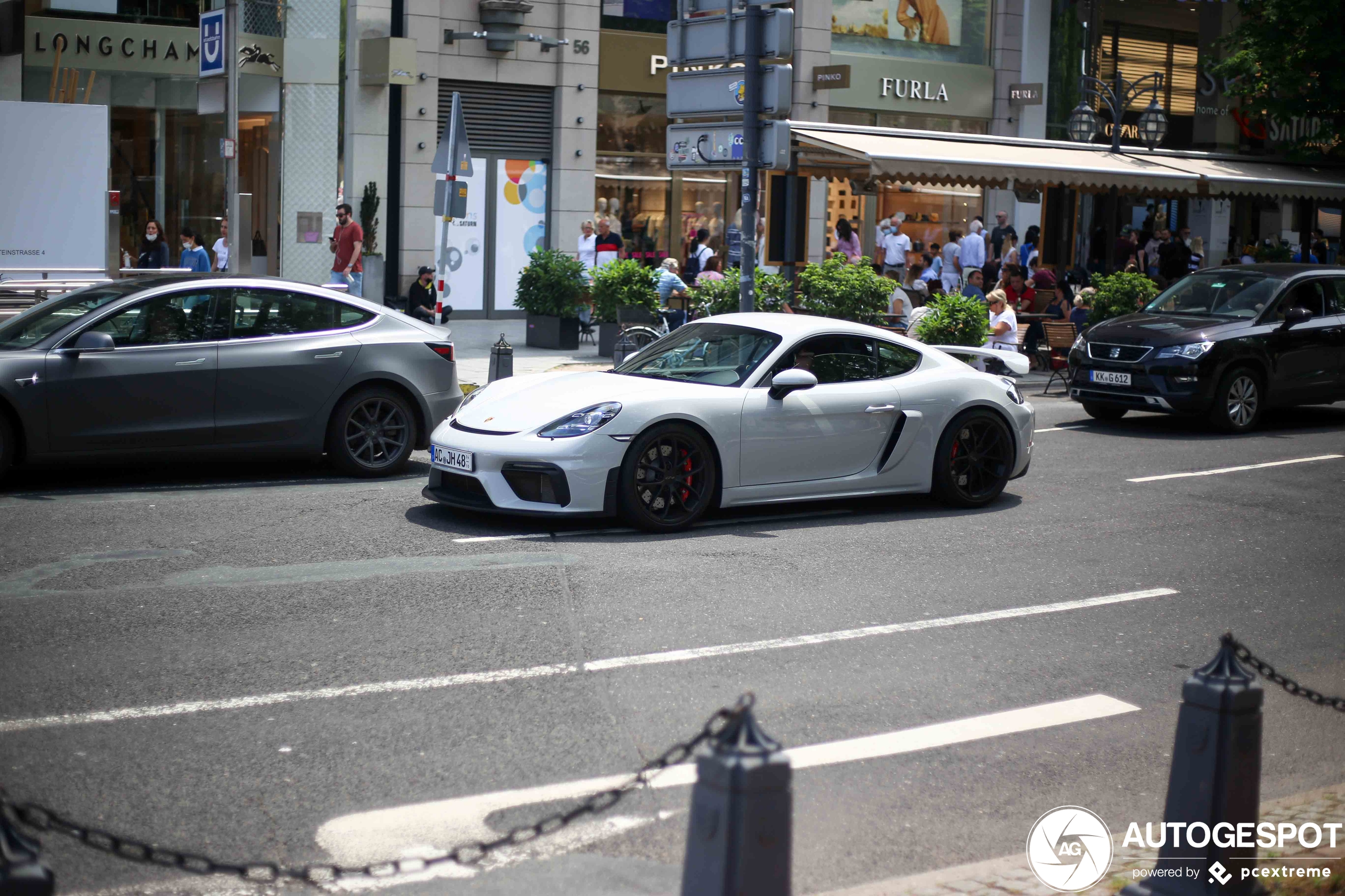 Porsche 718 Cayman GT4