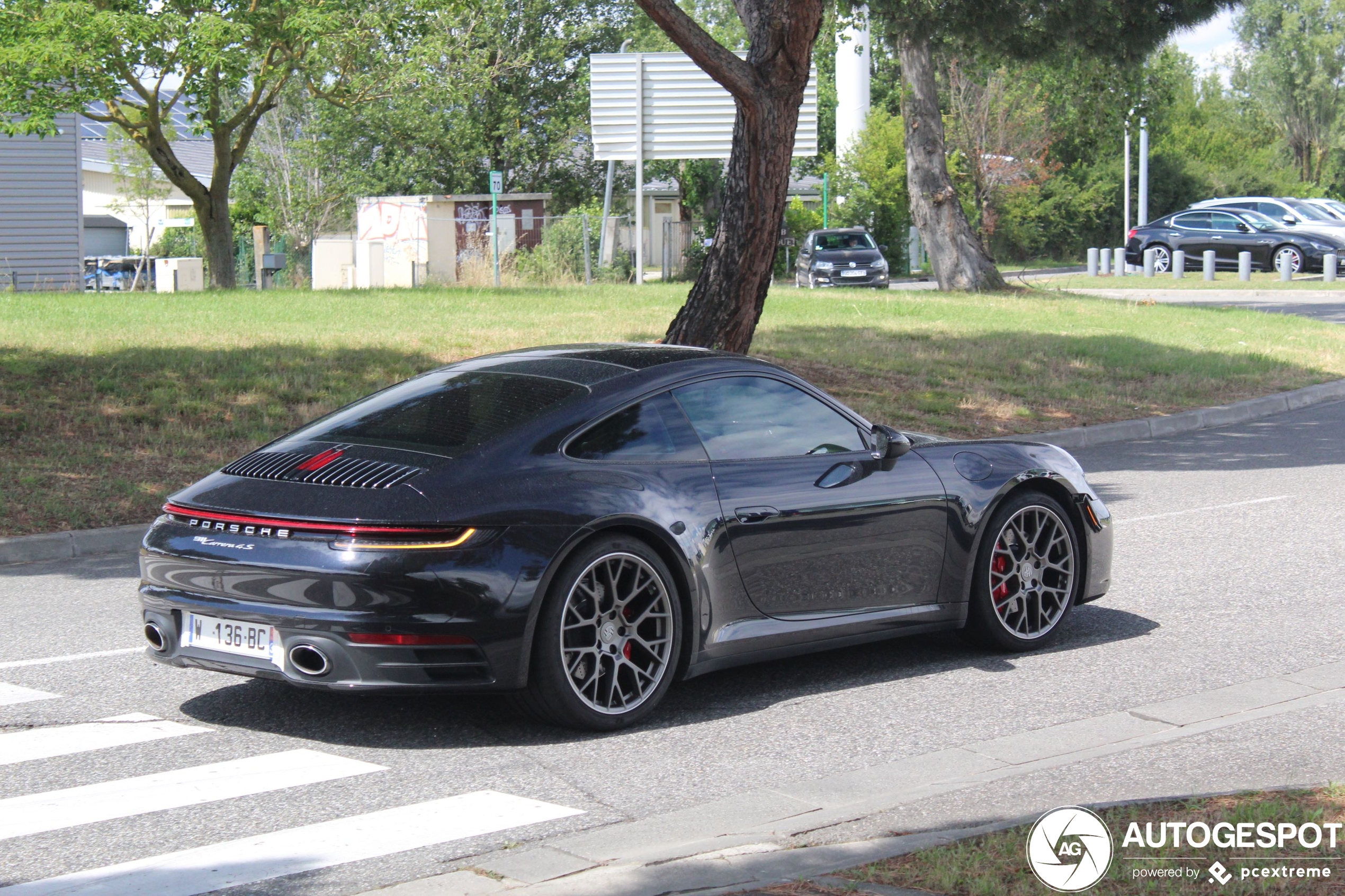 Porsche 992 Carrera 4S