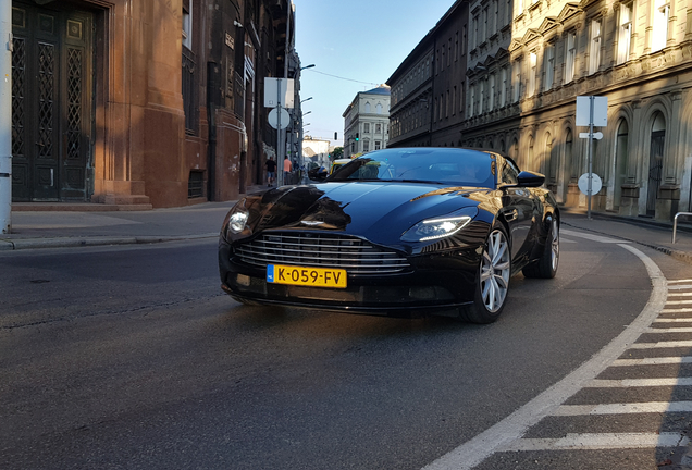 Aston Martin DB11 V8 Volante