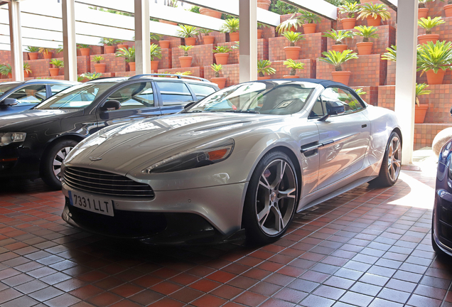 Aston Martin Vanquish S Volante 2017